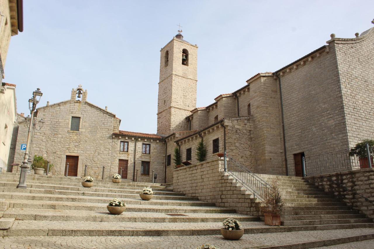 La Vecchia Posta B&B Calangianus Ngoại thất bức ảnh